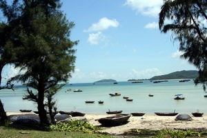 Bai Tu Long bay